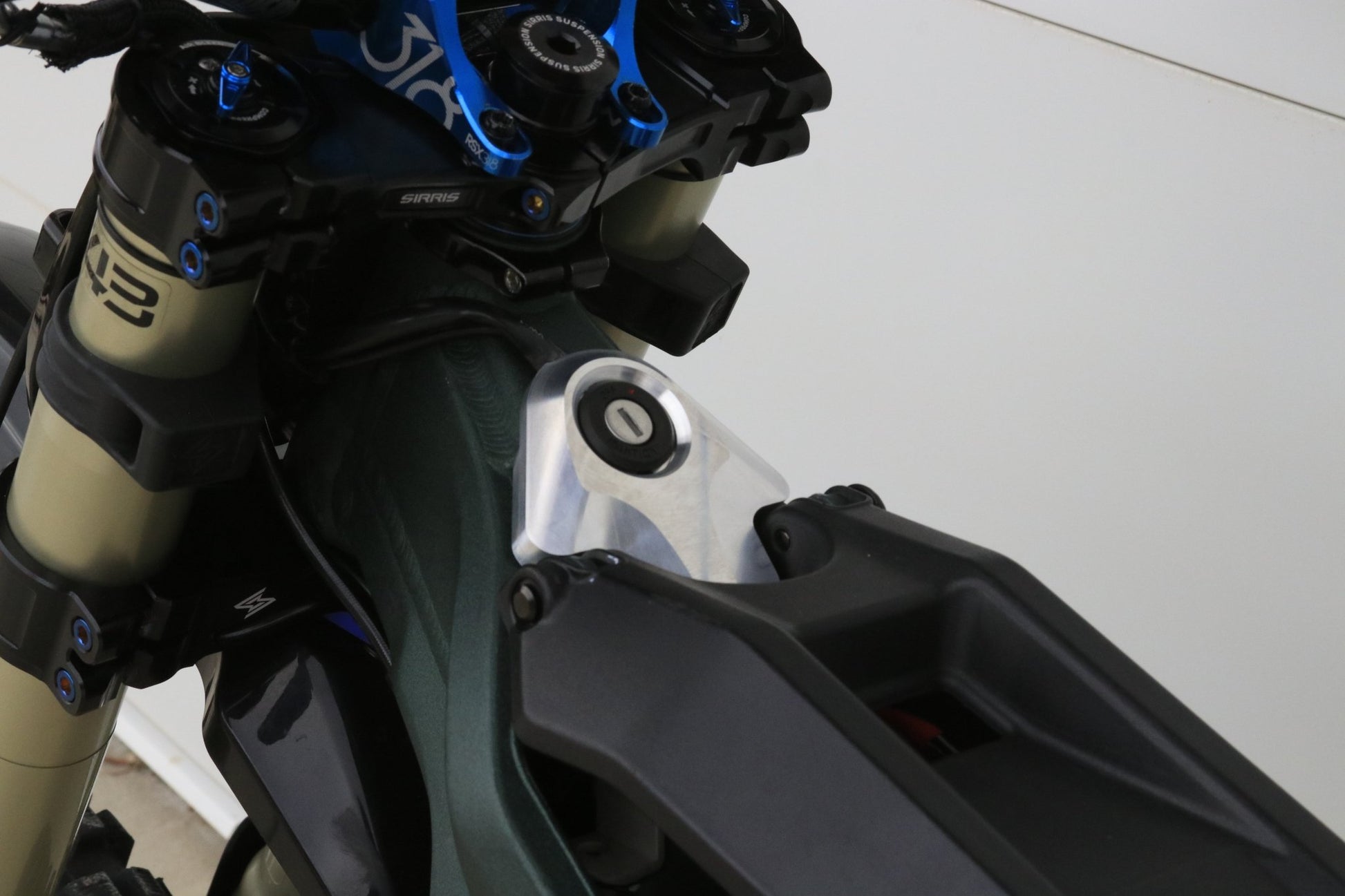 Theft resistant LBX ignition covers - MXwraps