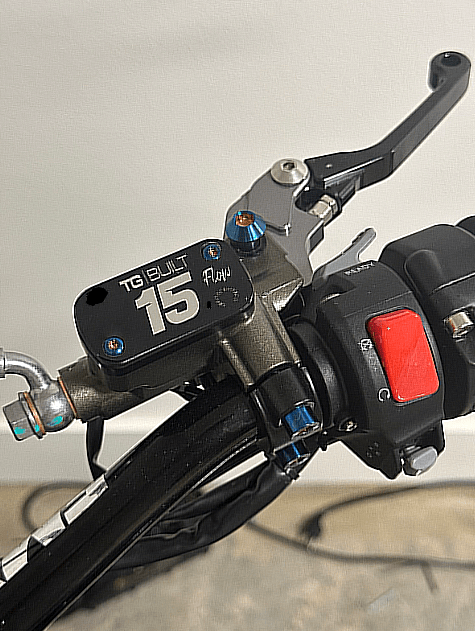 Ultra Bee Reservoir Decal - MXwraps