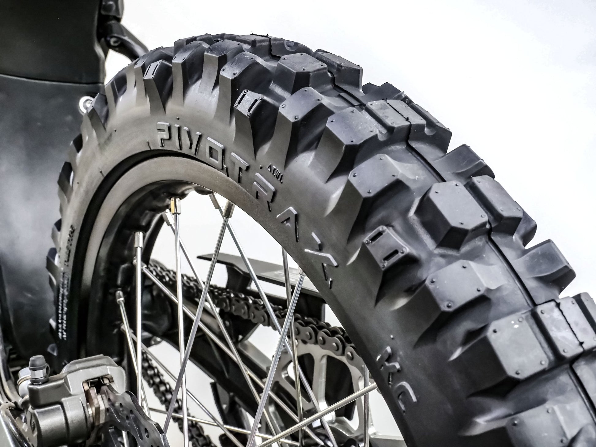 Pivotrax killowatt Climber // E - Bike Tire - MXwraps