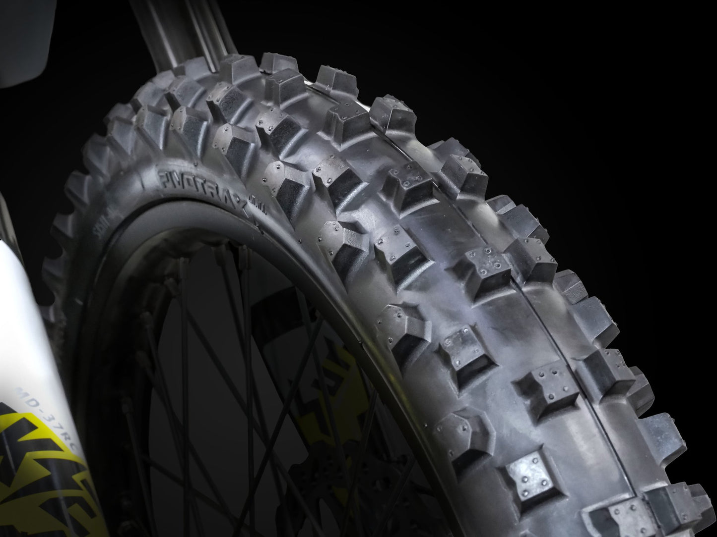Pivotrax killowatt Climber // E - Bike Tire - MXwraps