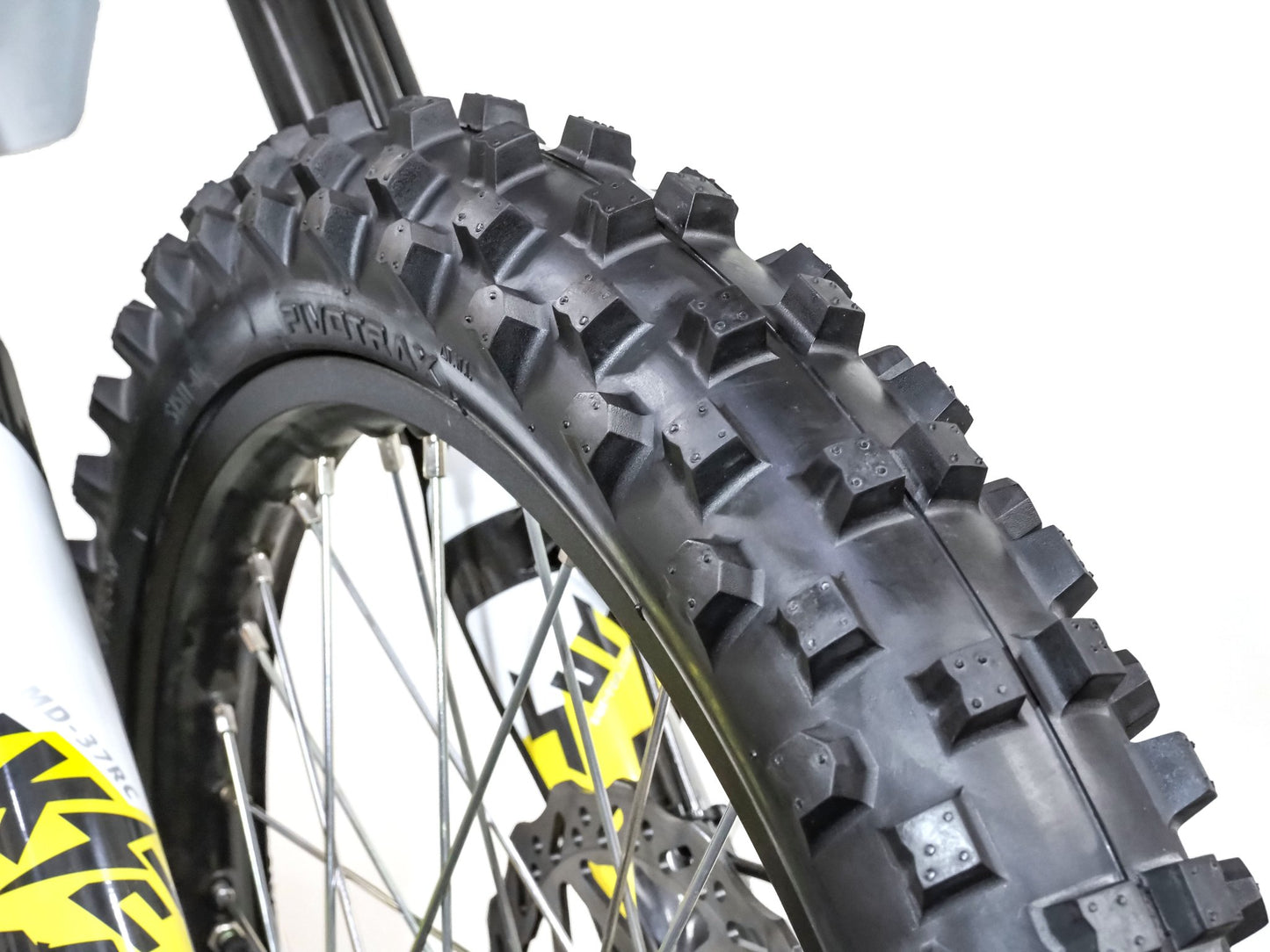 Pivotrax killowatt Climber // E - Bike Tire - MXwraps