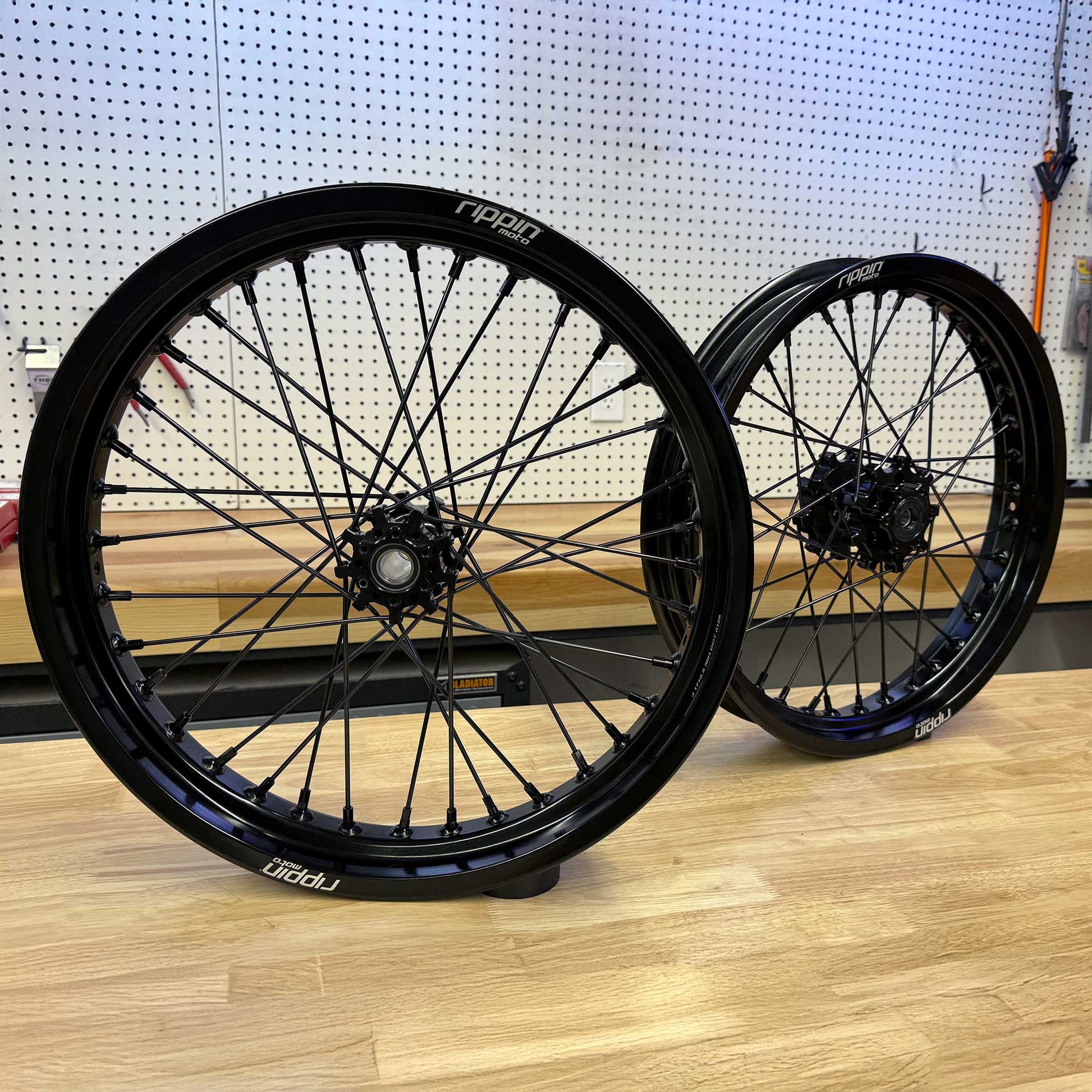 Blackline Supermoto Wheelset for Arctic Leopard XE PRO S - MXwraps