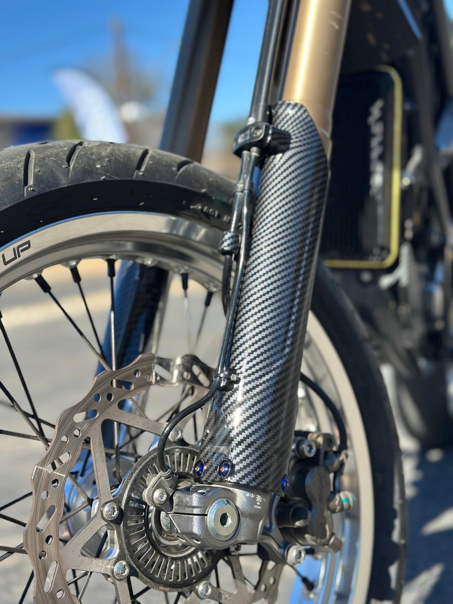 Surron Ultra Bee Fork Guards - Carbon - MXwraps