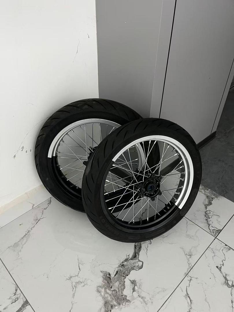 Customizable Supermoto Wheelset For Surron Ultra Bee - MXwraps