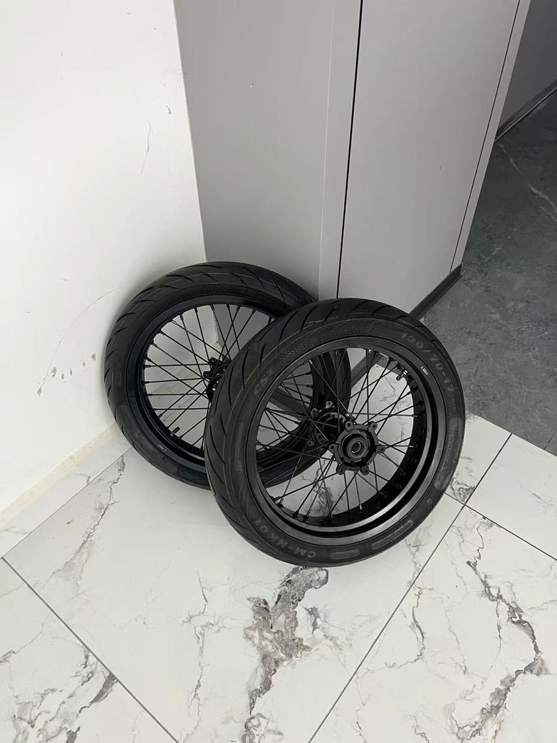 Customizable Supermoto Wheelset For Surron Ultra Bee - MXwraps