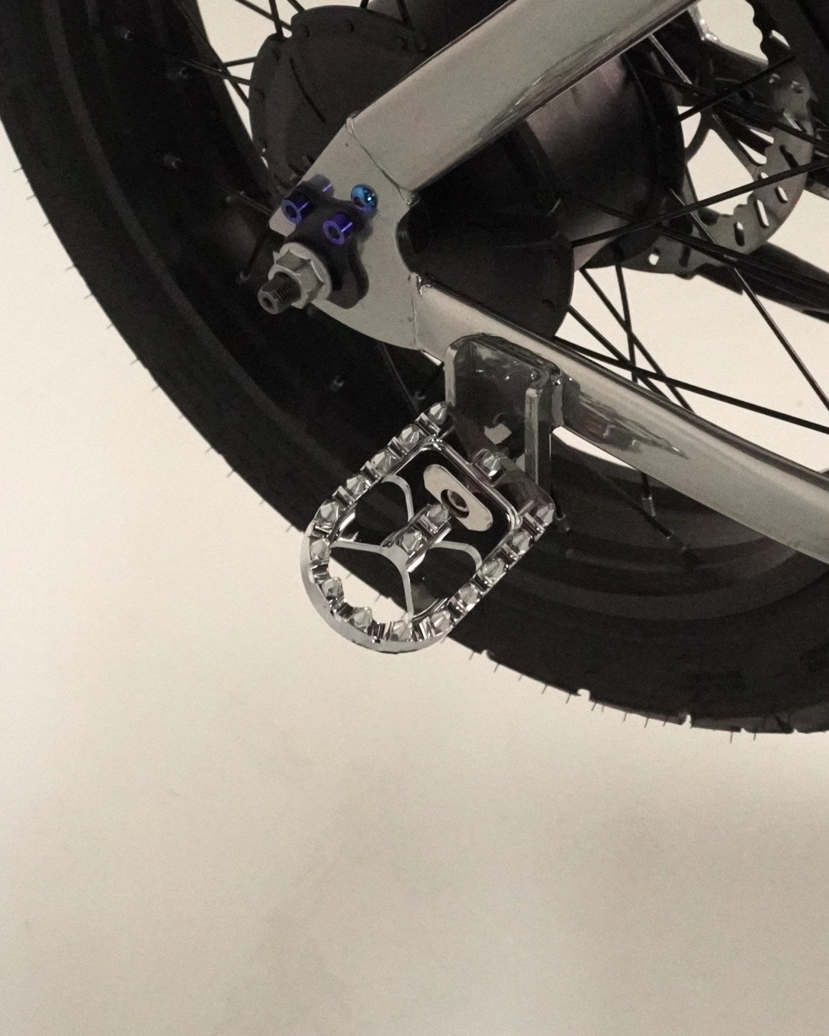 MX Style Passenger Pegs - MXwraps